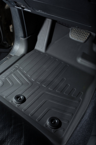 Коврики резиновые 3D LUX для Toyota LC200 (2012-2021) (3 шт.)