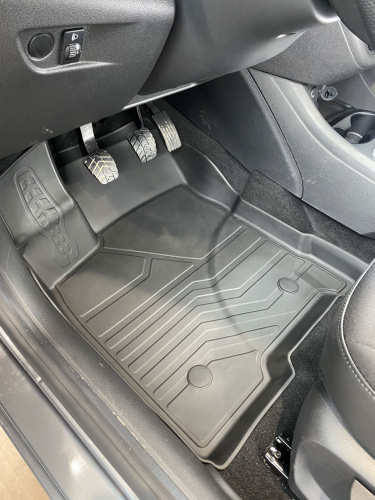 Коврики резиновые 3D LUX для Lada Vesta SD/SW/SW Cross (2015-н.в.) Передние