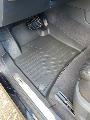 Коврики резиновые 3D LUX для Volkswagen Touareg II (2-х зонный климат) (2010-2018)