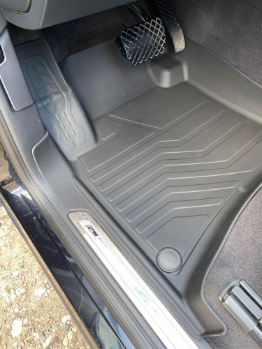 Коврики резиновые 3D LUX для Volkswagen Touareg II (2-х зонный климат) (2010-2018)