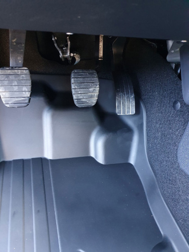 Коврики резиновые 3D LUX для Renault Duster 2WD/4WD (2017-2021)