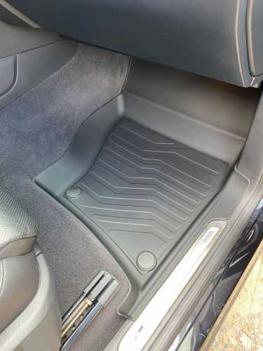 Коврики резиновые 3D LUX для Volkswagen Touareg II (4-х зонный климат) (2010-2018)